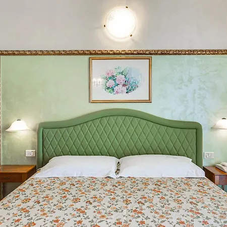 Internazionale Hotell 4*