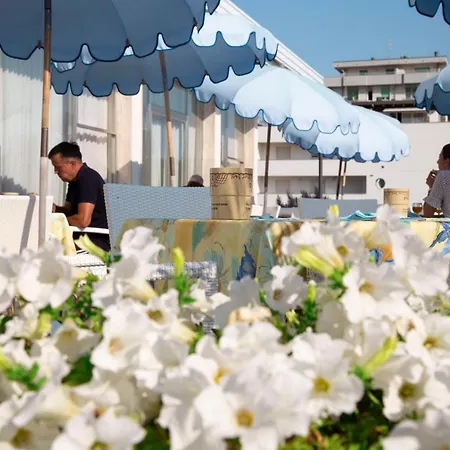 Internazionale Hotel 4*