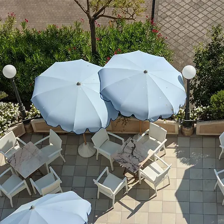 Internazionale Hotel 4*