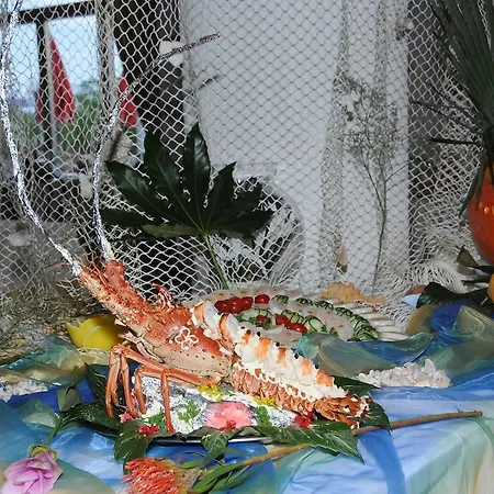 מלון Internazionale צ'סנטיקו