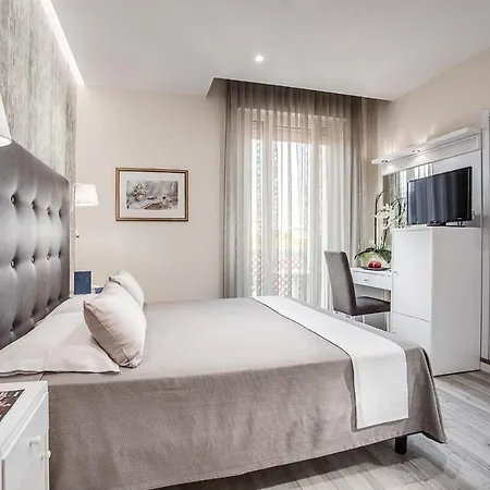 מלון Internazionale צ'סנטיקו