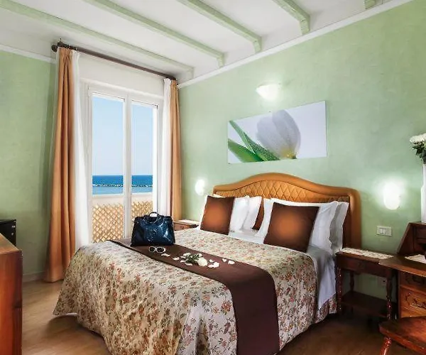 Internazionale Hotel 4*